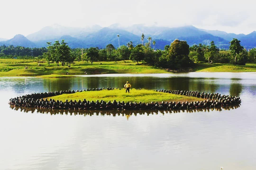 tihu danau wetar daya barat maluku tersembunyi travelingyuk wisata destinasi