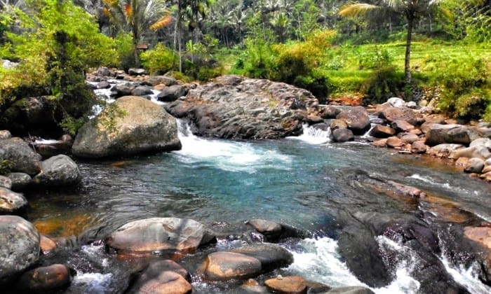 ciamis pantai batu karas selancar