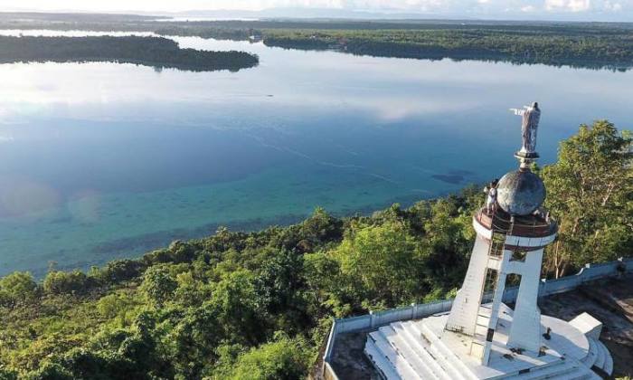 maluku bukit tenggara wisata