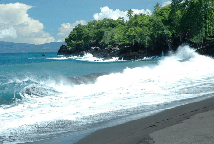 pantai nias pulau mati eksotis lebih dikunjungi indah merahputih
