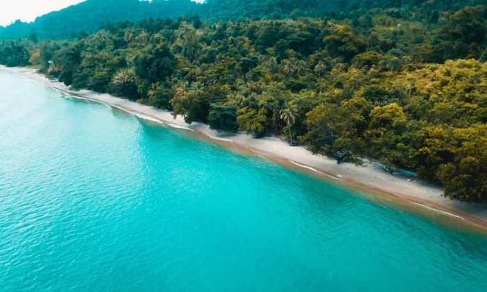 Tempat wisata terbaik di Kabupaten Buru Selatan