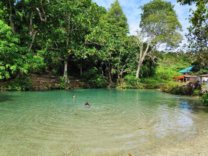 Tempat wisata terbaik di Kabupaten Seram Bagian Barat