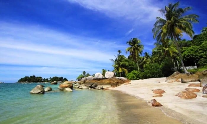 Tempat wisata terbaik di Kabupaten Lingga