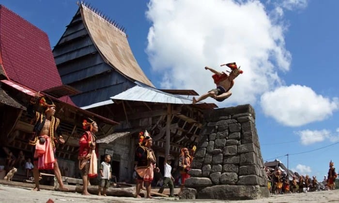 pulau nias wisata pantai tempat keindahan ombak serta pemandangan