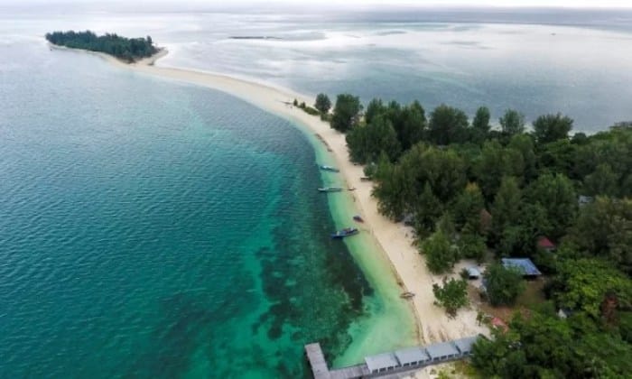 Tempat wisata terbaik di Kabupaten Pulau Morotai terbaru