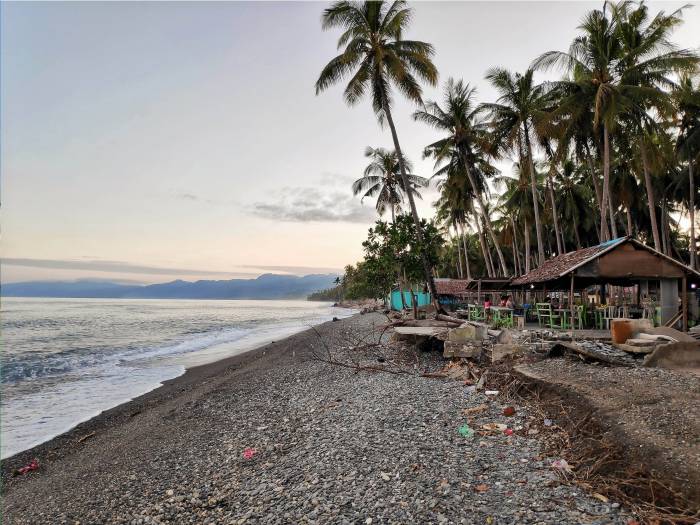 sula kepulauan pantai indah maluku utara wai ipa