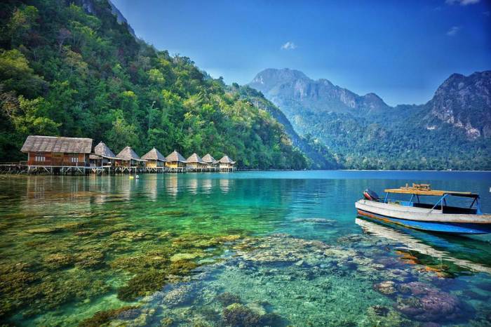 maluku pantai seram terindah pulau indah surga maldives pemandangan keren bali bersih keindahan terpencil nya diri memisahkan pesona unspoiled mirip