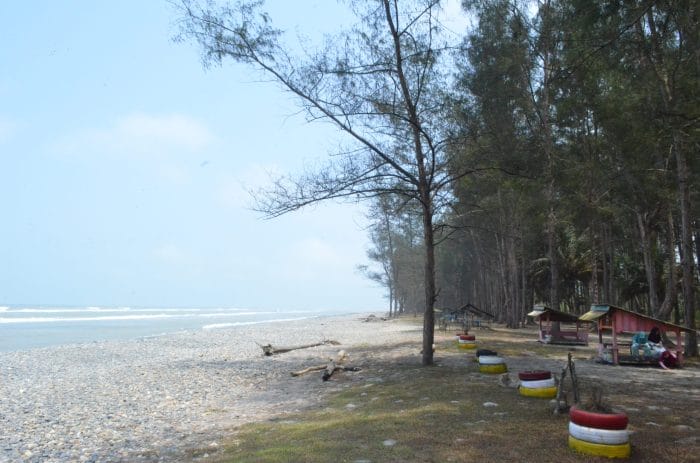 mukomuko objek danau nibung liburan padati