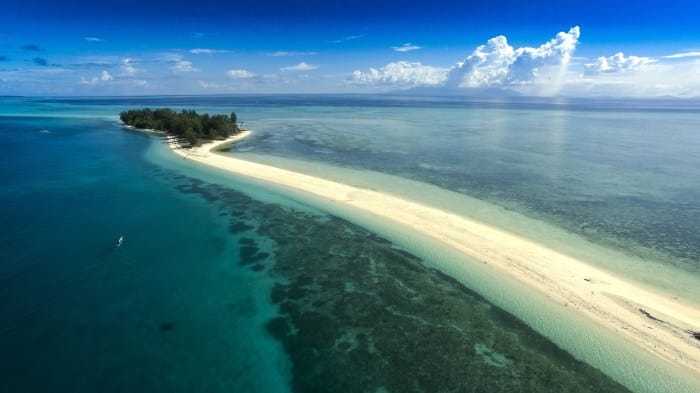 morotai pulau berlibur sambil menelusuri bersejarah peninggalan momotrip
