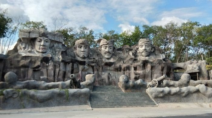 tulang bawang tugu unik tanda keagungan dibuat budaya keluhuran lampung karya menghubungkan