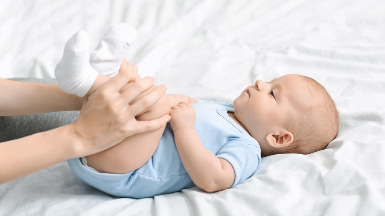 Cara mengatasi bayi yang tidak bab