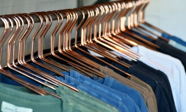 Panduan Lengkap Memulai Bisnis Kaos Polos untuk Pemula 2 Tips Bisnis Kaos Polos Persiapan Awal
